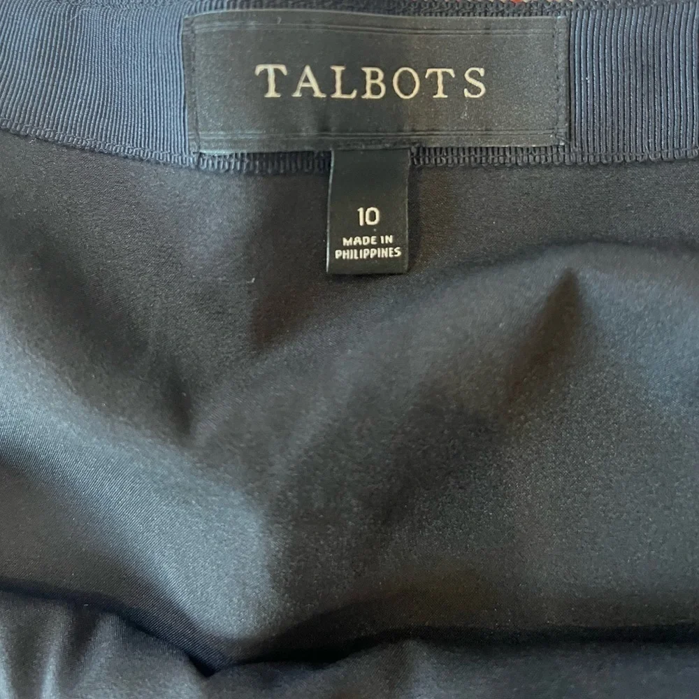 Talbots women’s red white black wool blend raw hem skirt size 10